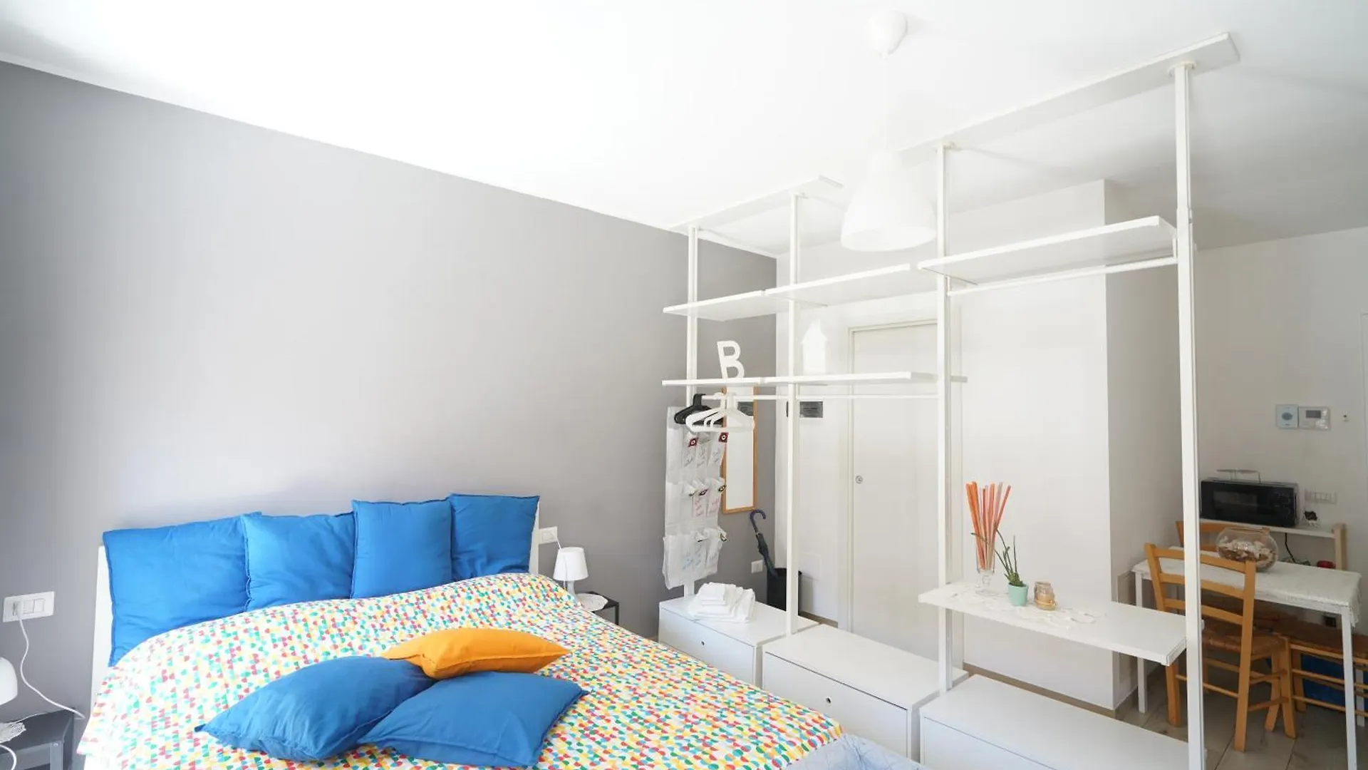 Central Modern Studio Bari Apartment